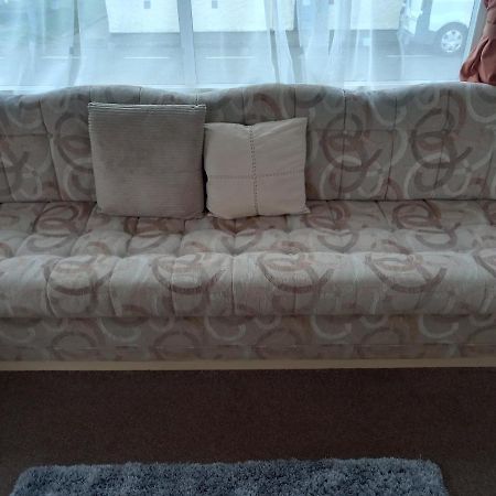 Holiday Home In Lyons Robin Hood Holiday Park Meliden Extérieur photo