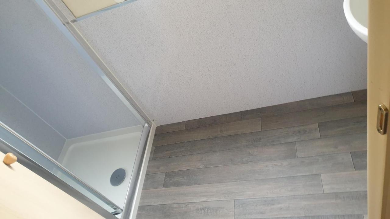 Holiday Home In Lyons Robin Hood Holiday Park Meliden Extérieur photo