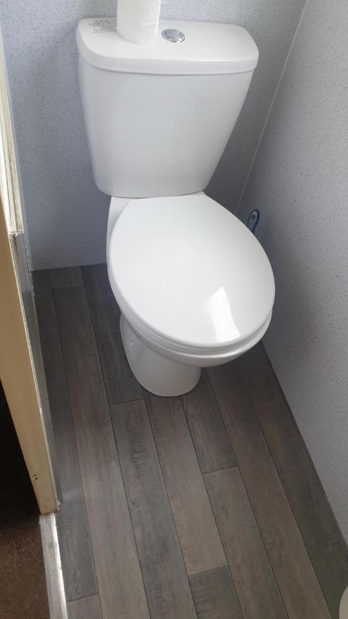 Holiday Home In Lyons Robin Hood Holiday Park Meliden Extérieur photo