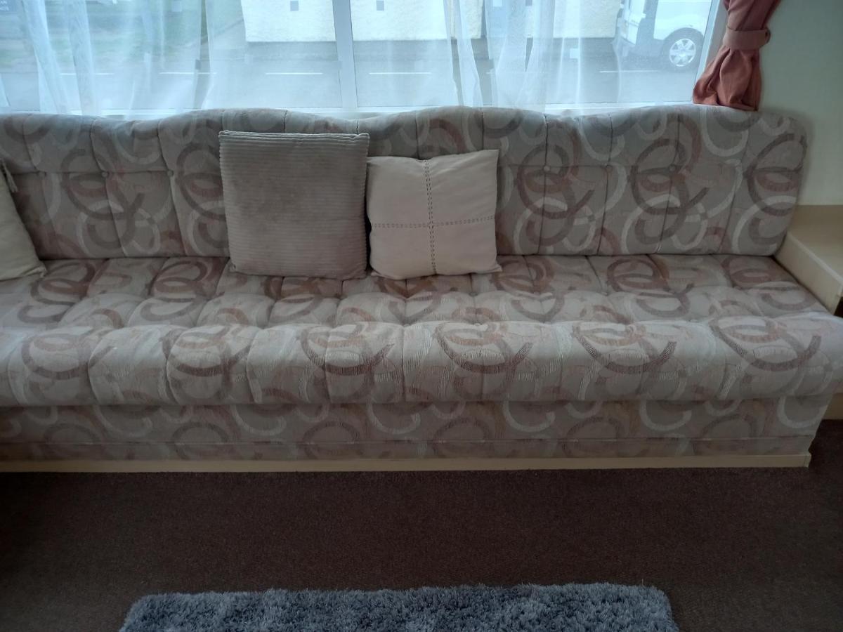 Holiday Home In Lyons Robin Hood Holiday Park Meliden Extérieur photo