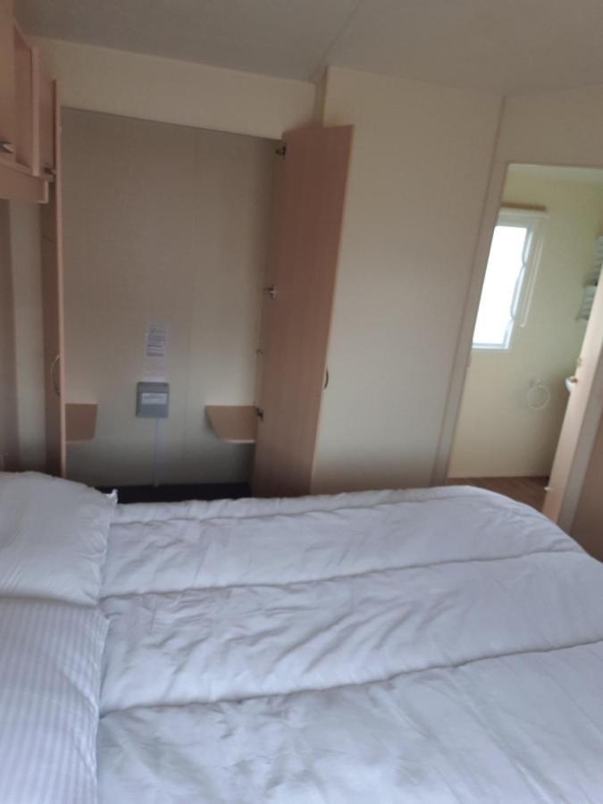 Holiday Home In Lyons Robin Hood Holiday Park Meliden Extérieur photo